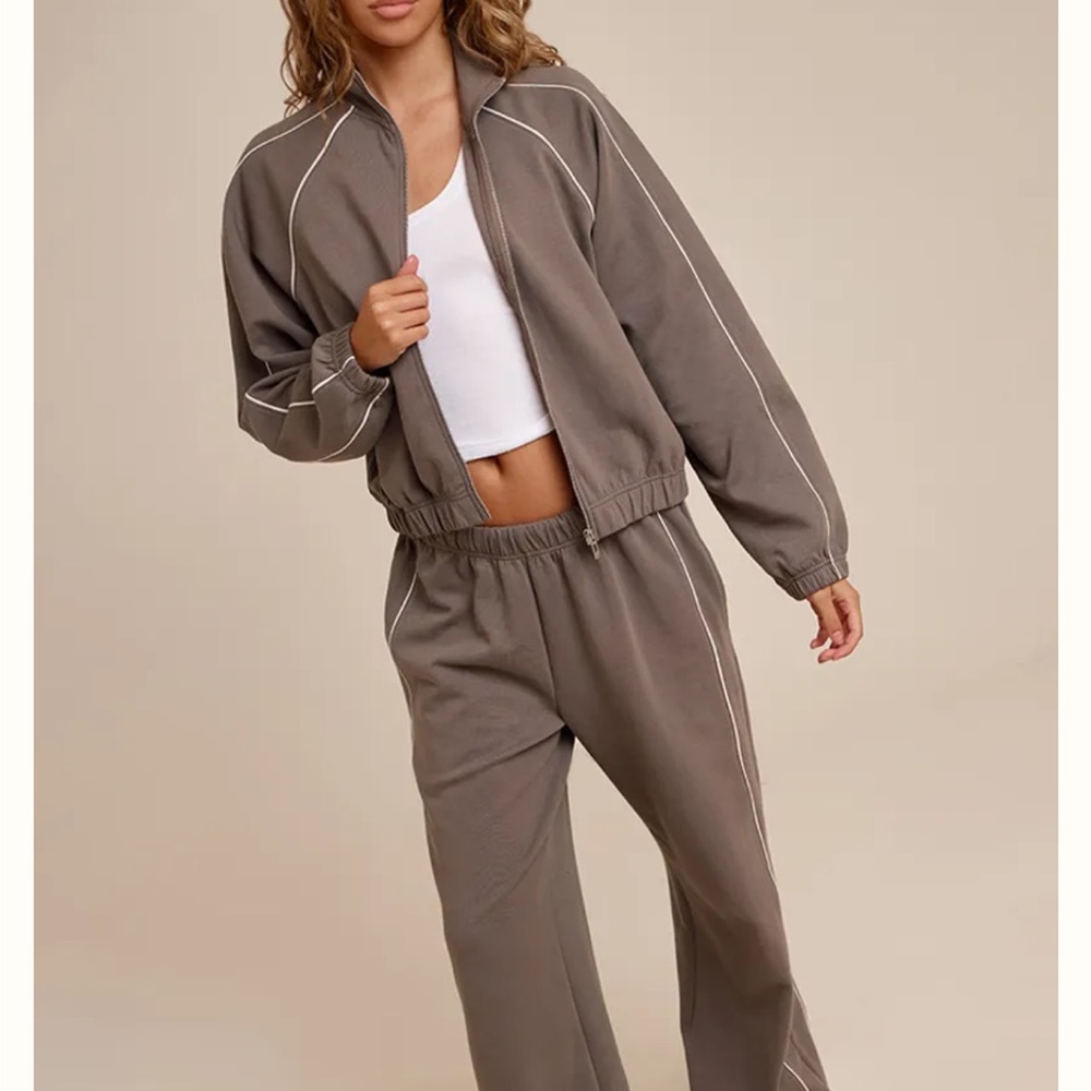 Oversized PrettyLittleThing Taupe Joggers